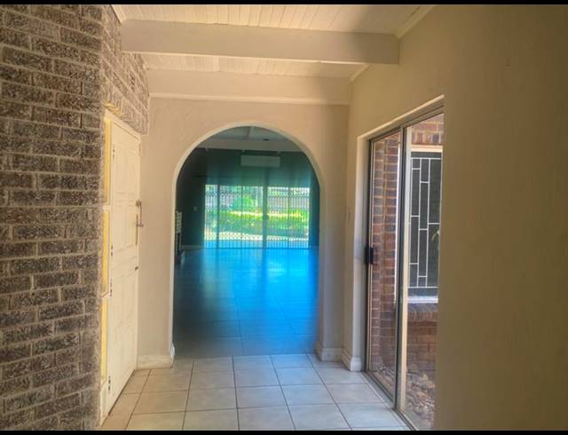 4 BEDROOM HOUSE FOR SALE IN CHROOM PARK